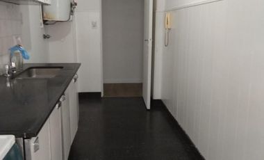 Vendo. Departamento frente estación Temperley. 14deJulio 10. De 3amb, muy buen estado. Apto Crédito. Urgente