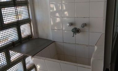 Vendo. Departamento frente estación Temperley. 14deJulio 10. De 3amb, muy buen estado. Apto Crédito. Urgente