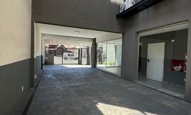 DEPARTAMENTO DE 2 AMBIENTES C COCHERA EN BANFIELD.