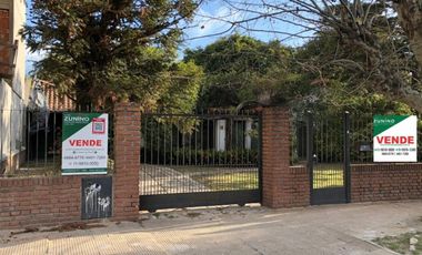 Casa de cuatro ambientes a la venta, IDEAL INVERSORES