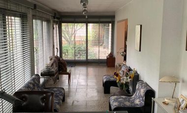 Casa de cuatro ambientes a la venta, IDEAL INVERSORES