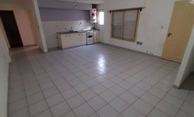 Excelente Departamento de 2 ambientes. Villa Luzuriaga