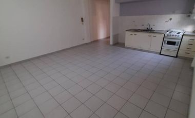 Excelente Departamento de 2 ambientes. Villa Luzuriaga