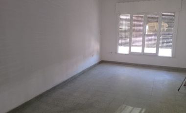 CHALET DE EPOCA EN ALTOS DE LAFERRERE