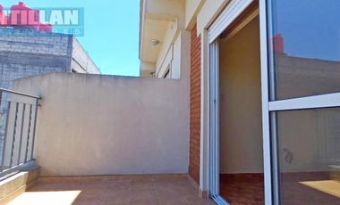 HERMOSO DEPARTAMENTO DE 2 AMPLIOS AMBIENTES EN DÚPLEX - SAN JUSTO CENTRO