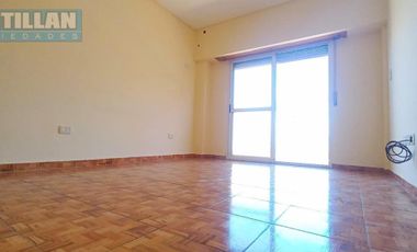 HERMOSO DEPARTAMENTO DE 2 AMPLIOS AMBIENTES EN DÚPLEX - SAN JUSTO CENTRO