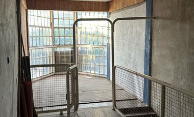 Alquiler Local 240 m2 cubiertos - terraza- Lomas del Mirador