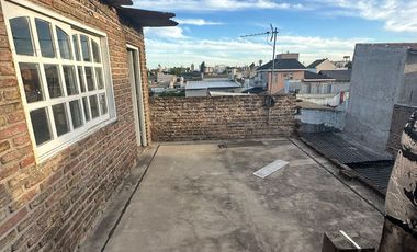 Alquiler Local 240 m2 cubiertos - terraza- Lomas del Mirador