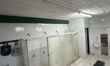 Alquiler Local 240 m2 cubiertos - terraza- Lomas del Mirador