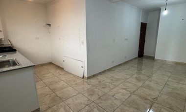 Alquiler departamento 2 ambientes en Lanús, Sin Expensas