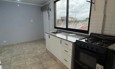 Alquiler departamento 2 ambientes en Lanús, Sin Expensas