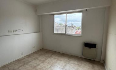 Alquiler departamento 2 ambientes en Lanús, Sin Expensas