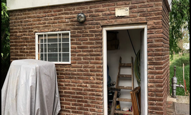 CASA/QUINTA CON AMPLIO LOTE EN ZONA SEGURA E IDEAL PARA DESCANSAR.