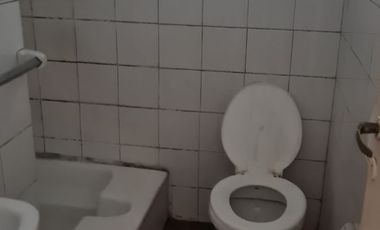 DEPARTAMENTO TIPO CASA 2 AMBIENTES EN PLANTA BAJA AL FRENTE, CON PATIO.SIN EXPENSAS