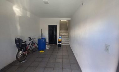 DEPARTAMENTO 3 AMBIENTES MUY AMPLIO, CON GARAGE Y TERRAZA. VILLA LUZURIAGA