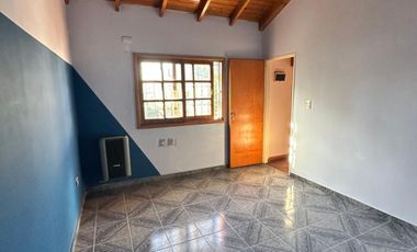VENTA - GALPON MAS VIVENDA DE 6 AMBIENTES - MORENO CENTRO - POSIBILIDAD DE FINANCIACION