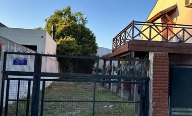 VENTA - GALPON MAS VIVENDA DE 6 AMBIENTES - MORENO CENTRO - POSIBILIDAD DE FINANCIACION