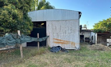 VENTA - GALPON MAS VIVENDA DE 6 AMBIENTES - MORENO CENTRO - POSIBILIDAD DE FINANCIACION