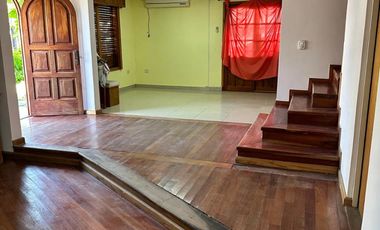 VENTA - GALPON MAS VIVENDA DE 6 AMBIENTES - MORENO CENTRO - POSIBILIDAD DE FINANCIACION