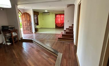 VENTA - GALPON MAS VIVENDA DE 6 AMBIENTES - MORENO CENTRO - POSIBILIDAD DE FINANCIACION