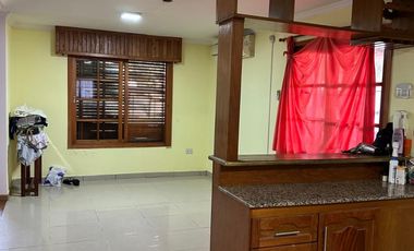 VENTA - GALPON MAS VIVENDA DE 6 AMBIENTES - MORENO CENTRO - POSIBILIDAD DE FINANCIACION