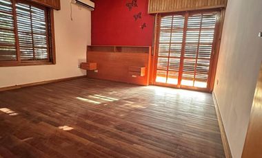 VENTA - GALPON MAS VIVENDA DE 6 AMBIENTES - MORENO CENTRO - POSIBILIDAD DE FINANCIACION