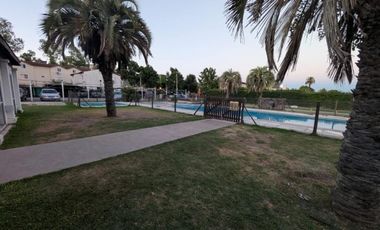 BARRIO JARDINES DE ESCOBAR - TRIPLEX en alquiler temporario Amueblado.-