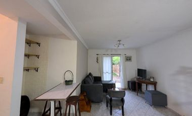 BARRIO JARDINES DE ESCOBAR - TRIPLEX en alquiler temporario Amueblado.-