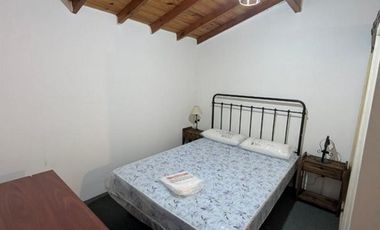 BARRIO JARDINES DE ESCOBAR - TRIPLEX en alquiler temporario Amueblado.-