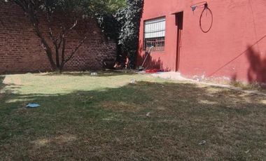 VENDO CASA (ZONA COLEGIO ALEMAN)-NO APTA CREDITO-