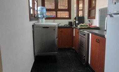 VENDO CASA (ZONA COLEGIO ALEMAN)-NO APTA CREDITO-