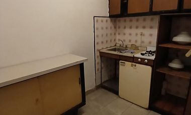 OFICINA DE 50 M2 CON 2 DESPACHOS Y COCINA COMPLETA EN EDIFICIO LA UNION - MUY SEÑORIAL Y DE ESTILO