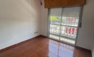 Departamento 3 Ambientes En Primer Piso