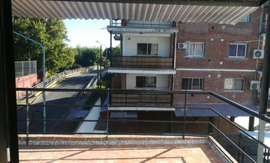 DEPARTAMENTO TIPO LOFT ,2 X ESCALERA, 2 AMB CON COCHERA , SIN EXPENSAS ,COMPLEJO CON PISICNA Y PARRILLA TODO INCLUIDO