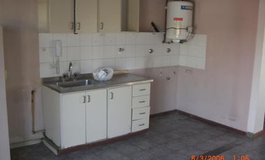 DEPARTAMENTO TIPO LOFT ,2 X ESCALERA, 2 AMB CON COCHERA , SIN EXPENSAS ,COMPLEJO CON PISICNA Y PARRILLA TODO INCLUIDO