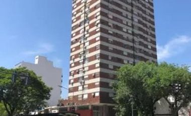 3 Ambientes Con Vista Al Río. Apto Crédito. Bajas Expensas