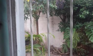 Casa de 3 Ambientes C/ Espacio Guarda Coche y Fondo Libre Parquizado