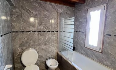 Casa es en las marias, es un terreno de 1500 m2, con departamentos adicionales