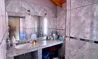 Casa es en las marias, es un terreno de 1500 m2, con departamentos adicionales