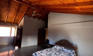 Casa es en las marias, es un terreno de 1500 m2, con departamentos adicionales