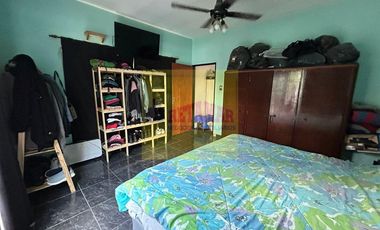 Venta de Casa en 2 plantas - Zona San Justo. Consulte