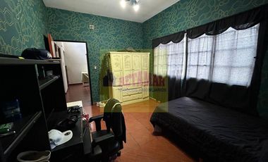 Venta de Casa en 2 plantas - Zona San Justo. Consulte