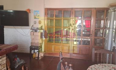 Venta de Casa en 2 plantas - Zona San Justo. Consulte