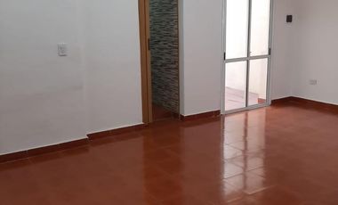 Alquiler Departamento un Ambiente Primer Piso - Ramos Mejia