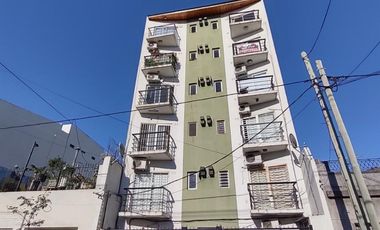 Excelente Departamento de 2 ambientes. San Justo centro