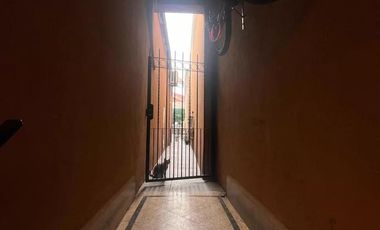 VENTA PH 4 AMBIENTES AL FONDO CON PATIO - MORON