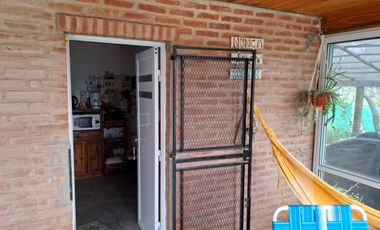 ANISACATE - PROPIEDAD CON PISCINA