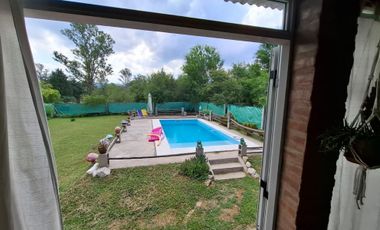 ANISACATE - PROPIEDAD CON PISCINA