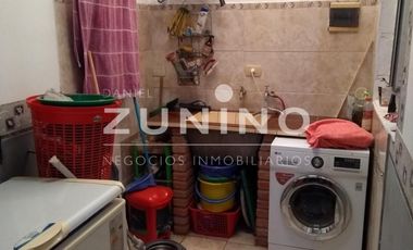 Casa de cuatro ambientes a la venta en José C Paz