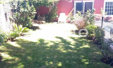 Casa de cuatro ambientes a la venta en José C Paz